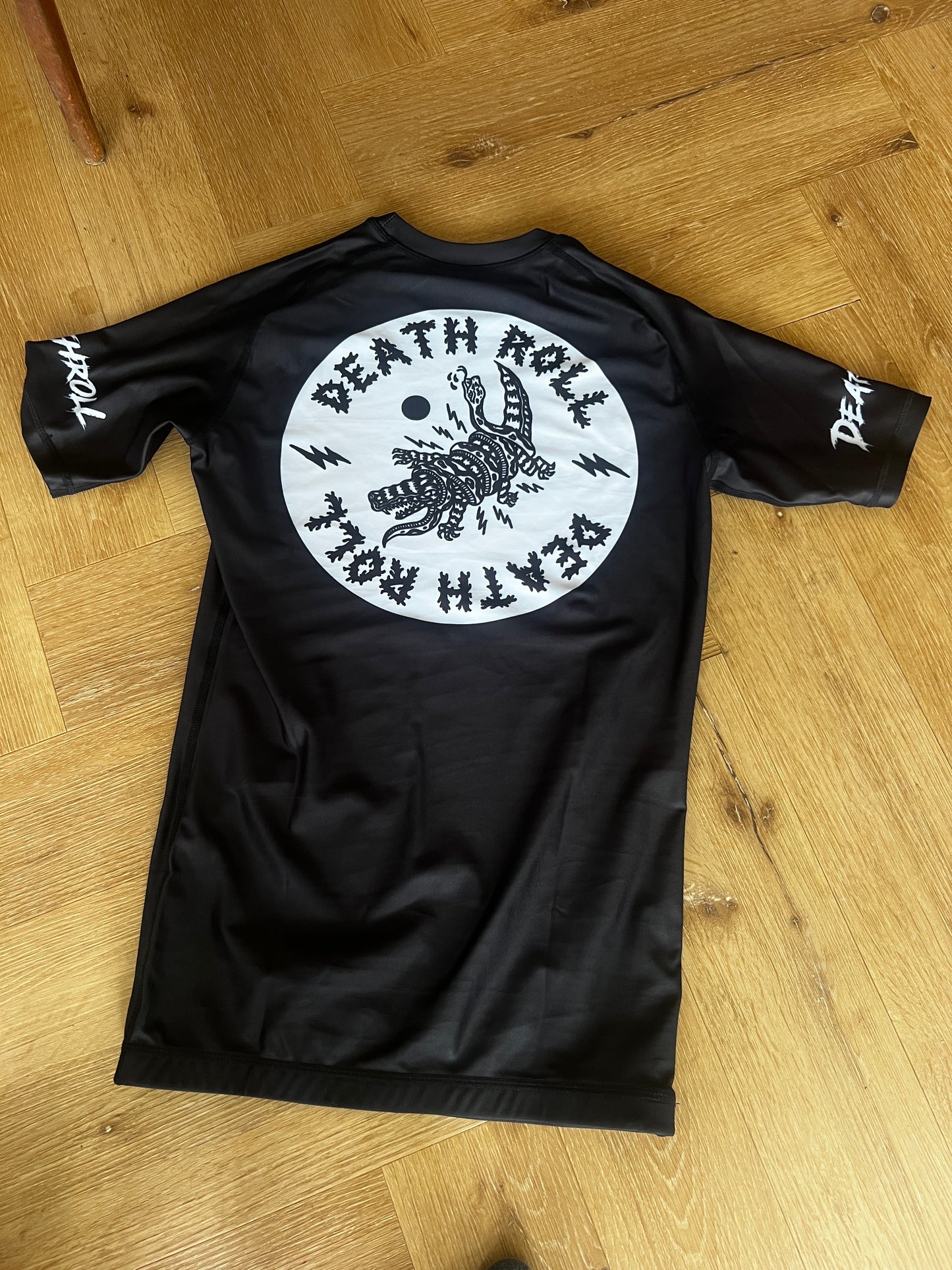 Deathroll Bjj rashguard.